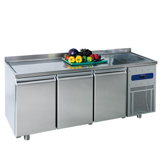 Table réfrigérée 700 mm avec 3 portes, évier 35x40x20h cm à droite et dosseret, -2°/+8°c - MRGF200/FN_0