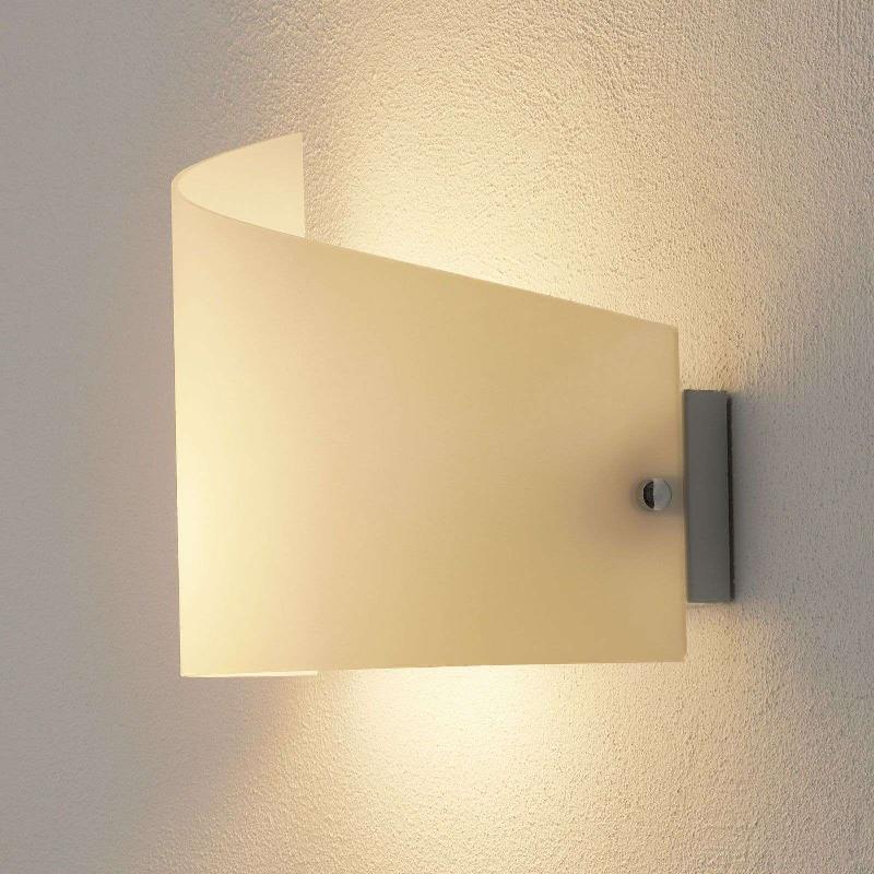 FABAS LUCE APPLIQUE MOA AVEC ABAT-JOUR EN VERRE COURBÉ
