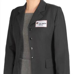 AVERY - Boîte de 200 badges adhésifs en textile blanc avec liseré rouge - 80x50 mm - Pour imprimantes laser et laser couleur_0