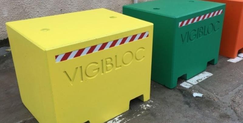 Borne Bloc Béton Vigipirate - Anti-Attentat - Béton Armé Monobloc - Autostable_0