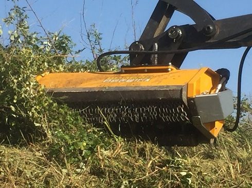 Broyeur forestier sur pelle