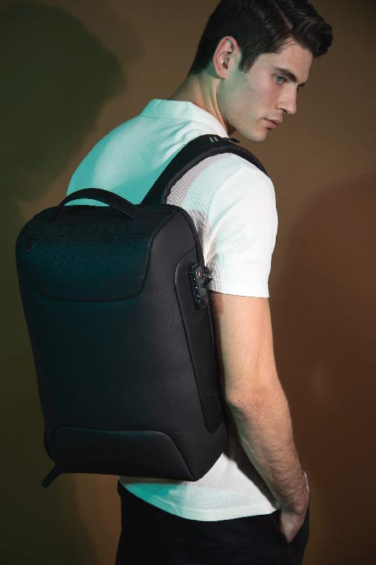 Sac à dos business - Réf: KI0937 - Coque semi-rigide, compartiment rembourré pour ordinateur et serrure TSA_0