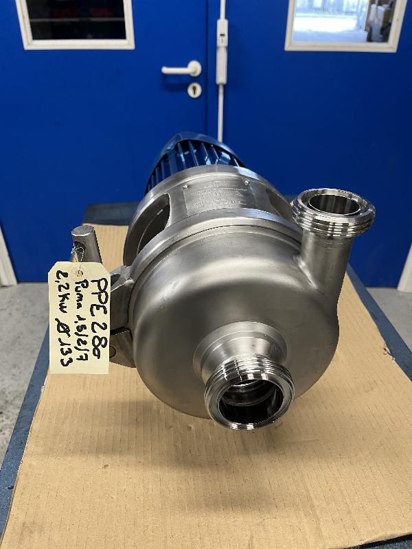 Pompe centrifuge APV-PUMA TYPE 1/2.2/7 - Reconditionnée avec garniture et joints neufs - Moteur 1.1 kW, 2870 tours/min_0