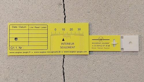 10 JAUGES DE MESURE DE L'ÉVOLUTION DE FISSURES DANS UN MÊME PLAN 1/10ÈME DE MM - INTÉ - SAJG1.1
