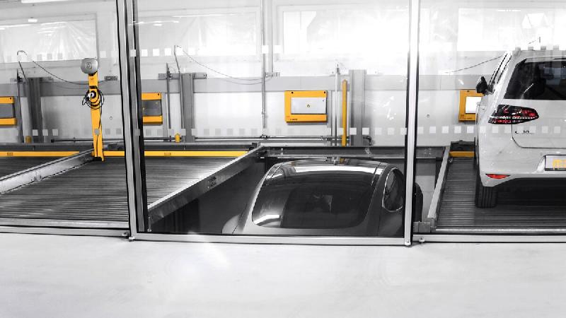 Parking mécanique à stationnement indépendant sur 2 niveaux avec faible hauteur sous plafond - Combilift 542_0