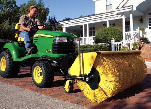 Balayeuse agricole adaptable sur tous tracteurs