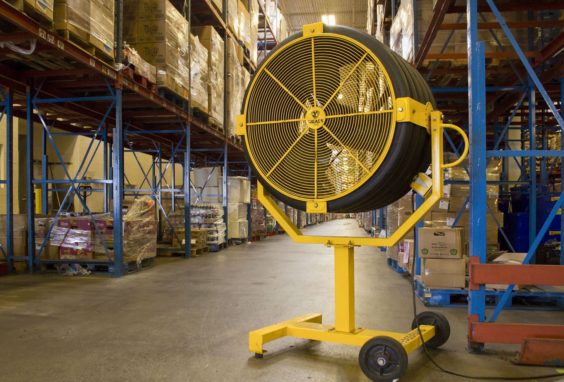 Ventilateur mobile Yellow Jacket Big Ass Fans - diamètre 87 cm - étanchéité IPX5 - silencieux et robuste_0