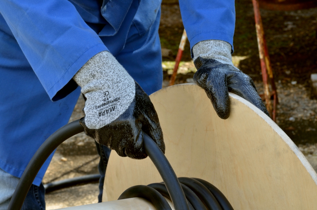 Gant anti-coupure Krytherm 585 - protection contre le froid et les coupures - grip nitrile_0