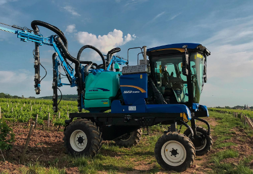 Cellule de pulvérisation pour tracteurs enjambeurs et s'adapte aux vignes étroites - CRUIS'AIR 9070 - 9080N_0