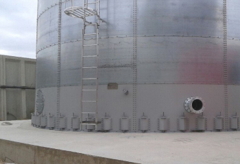 Réservoir boulonné en zone sismique - robe métallique ou béton - BLUE TANK_0