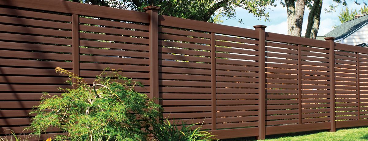 Breezewood à texture select cedar - clôtures en plastique - certainteed - traverse du bas renforcée d'acier - hauteurs de 4 pi, 5 pi et 6 pi_0