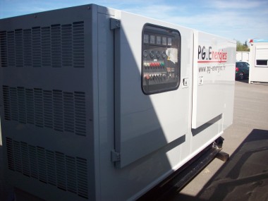 Groupes électrogènes industriels 135 kVA - Référence 0909047 - Moteur RENAULT RVI - Alternateur LEROY SOMER_0