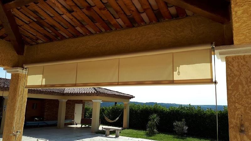 Store à Guide Vertical Toile UO Acrylique Électrique Télécommande ou Interrupteur Extérieur pour Pergola & Véranda Sur Mesure Référence: Store Guide Acrylique élec_0