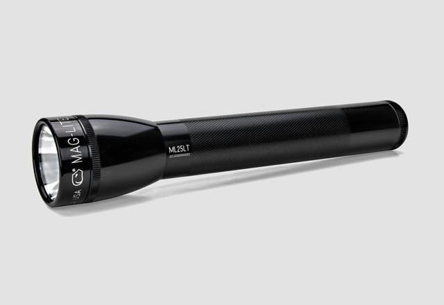 MAGLITE 25LT3016 3C - Lampe torche LED noire en aluminium, flux lumineux 173 lm, IPX4, résistante aux chocs_0