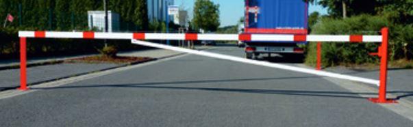 Barrière pivotante avec supports d’appui - galvanisée à chaud - traverse et câble de renfort - verrouillage sécurisé_0