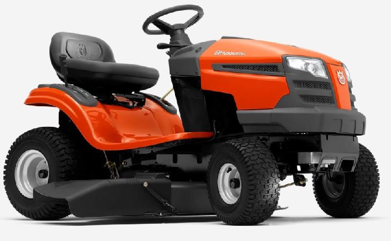 Tracteur tondeuse à éjection latérale, idéal pour les propriétaires de jardins de petite à moyenne taille - HUSQVARNA TS138L_0