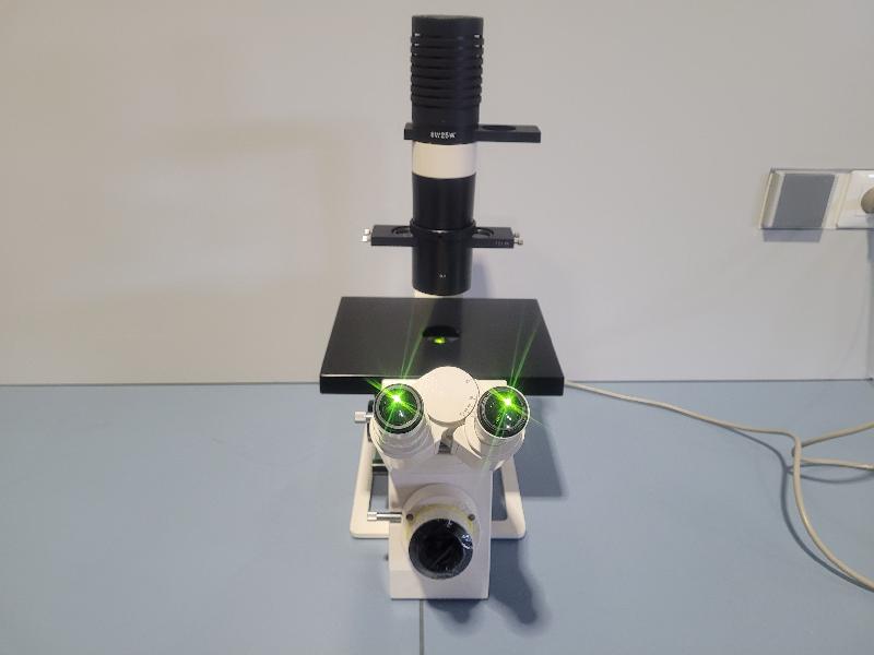 Microscope à lumière transmise inversée ZEISS TELAVAL 31_0