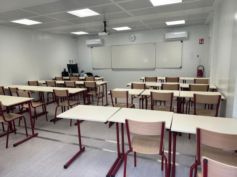 Bureau modulaire scolaire - Solution rapide et personnalisée pour salles de classe temporaires ou permanentes - normes ERP et PMR_0