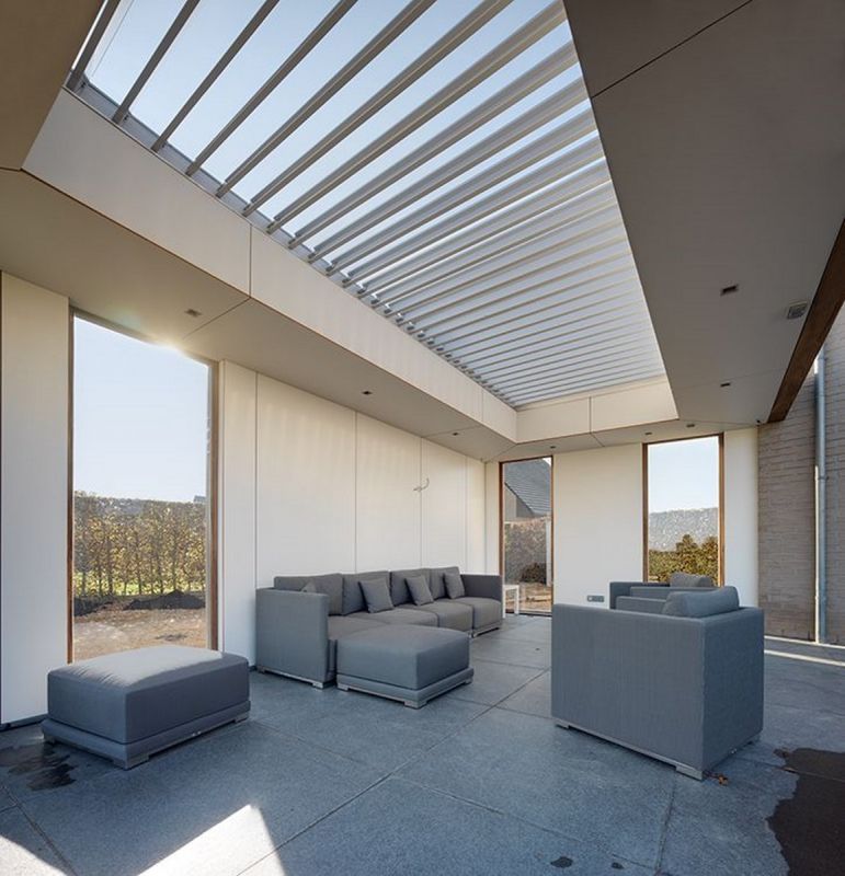 Pergola bioclimatique sur-mesure en aluminium extrudé - lames orientables - perspective véranda_0