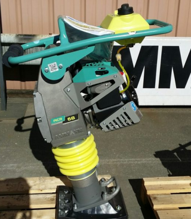 Pilonneuse ACR68 - Marque Ammann - Poids 70 kg_0