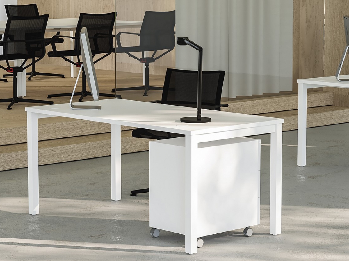 Bureau droit avec plateau rectangulaire d'une profondeur de 80 cm -NOVA PLUS_0