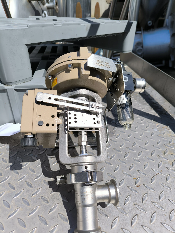 Vanne linéaire samson 3347 avec actionneur pneumatique samson 3271_0