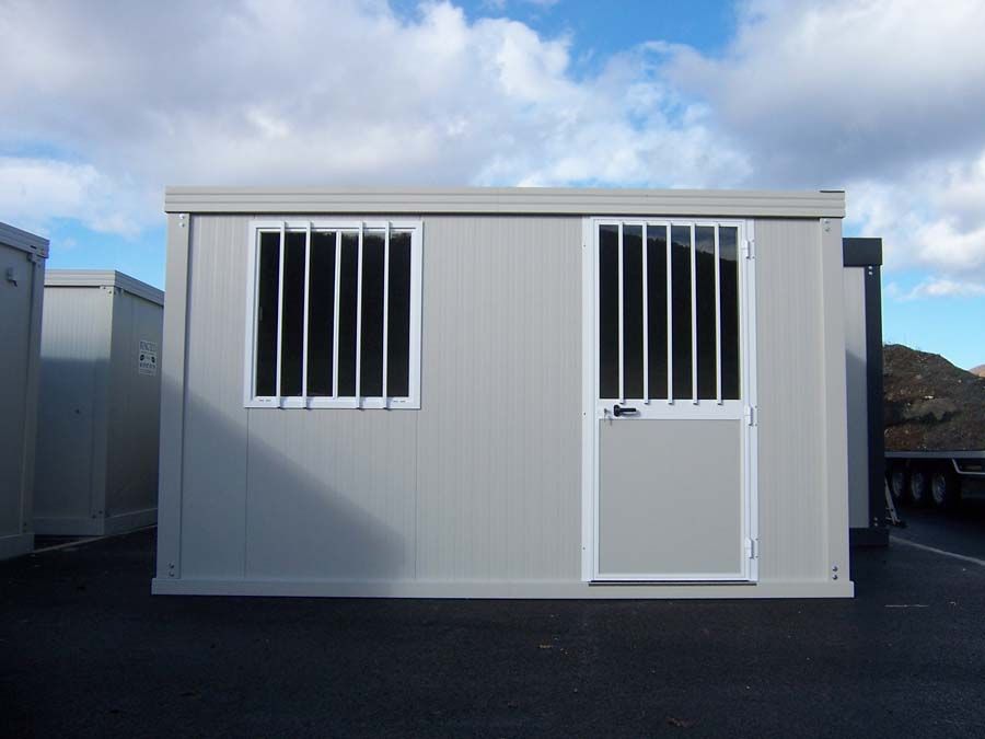 Bungalow de chantier 10 m² - L.4.09m x l.2.42m - 4M STANDARD - solide, isolé et fonctionnel_0