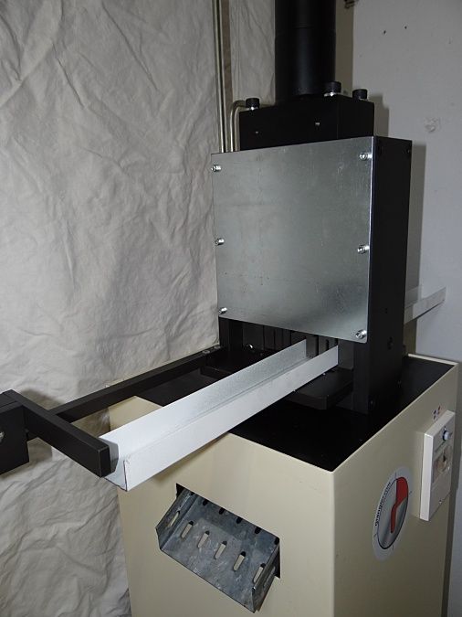 Cisaille d'atelier Grangier - électrique pour profils et montants Placo - dimensions 500x500x1600 mm_0