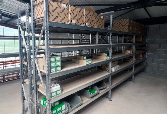 Rayonnage mi-lourd pour cartons, caisses et boîtes - 800 kg par niveau - Disponible en neuf, occasion ou location_0
