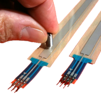 Capteurs de mesure de déplacement linéaire ou angulaire ultra plat avec adhésif - THINPOT - Versions linéaires et angulaires, IP64, durée de vie > 1 million de cycles_0