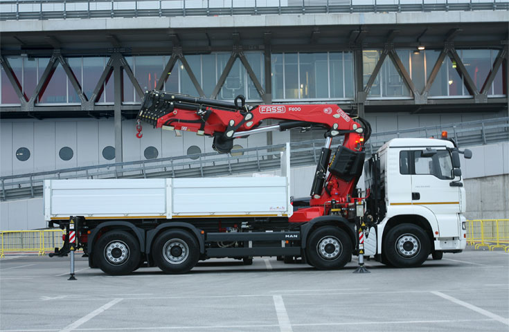Grue auxiliaire Fassi F600RA HE-Dynamic - 59,02 tm - 30,45 m avec jib - Rotation continue_0