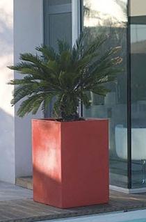 Jardinière cubique en polyéthylène rotomoulé - Options réserve d'eau, laqué ou lumineux - Dimensions variées_0