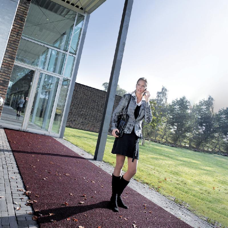 TAPIS ANTIDÉRAPANT BORDEAUX SUR MESURE LARGEUR 2 M