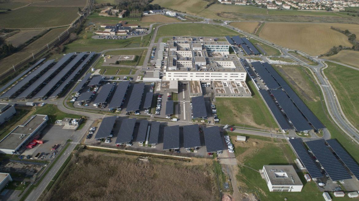 Ombrière de parking - Urbasolar - puissance 4.6 MWc - 24 000 m² d'ombrières avec 14 000 modules photovoltaïques_0