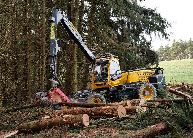 Abatteuse à roues extrêmement polyvalente, motorisée par des moteurs volvo penta d8 6 cylindres - eco log 560_1