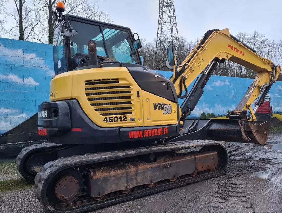 Mini-pelle en location 8T - 3 godets (40cm, 60cm, 1m60) - Diesel, attache rapide - Référence MP 8_0