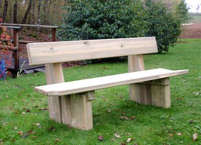 Banc en bois robuste et confortable - Pin Nord Finlande traité autoclave classe 4 - L 1800 mm_0