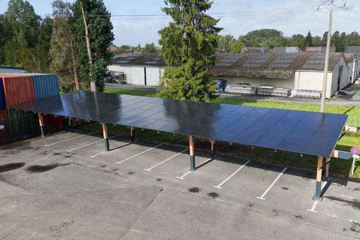 Abri de parking solaire autoportant, sans fondations - une solution rapide et durable pour l'autoconsommation d'énergie_0