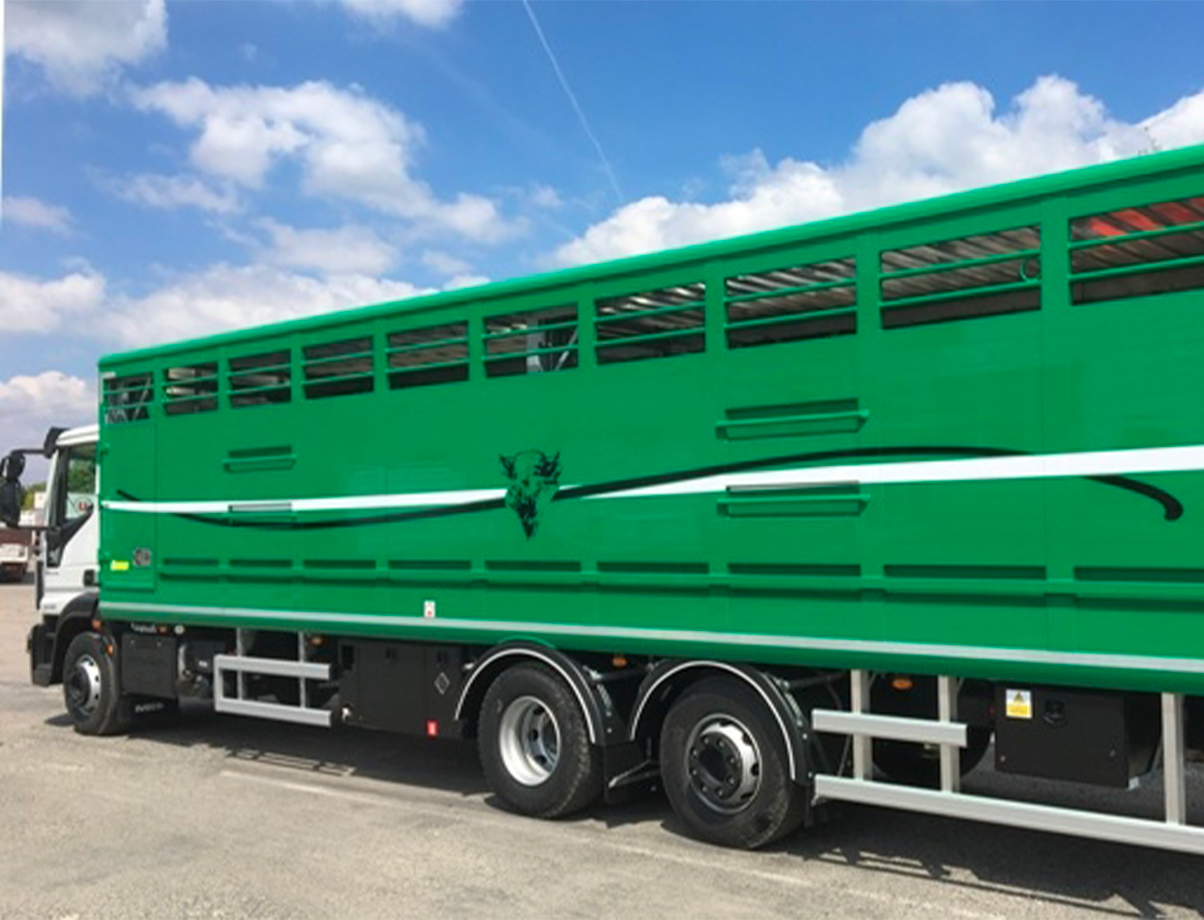 Bétaillère pour poids lourds - béthalu cargo 9m50 sur porteur ptc 22.5t_0