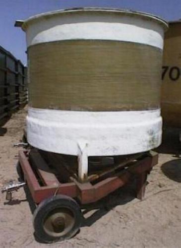 Cuve de stockage en fibre de verre Carlier - 1000 litres - d'occasion - sur roues avec vidange 30 mm_0