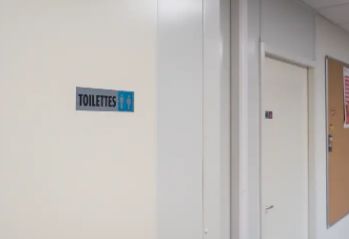 Vestiaires et sanitaires flexibles, modulaires et complets BCM - Disponible en achat ou en location courte/longue durée_1