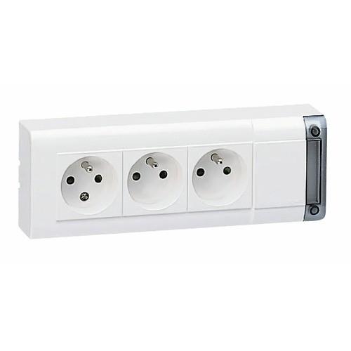 BLOC MULTIPRISE 3 PRISES 2P+T - FIXABLE EN SAILLIE - 208MM LEGRAND
