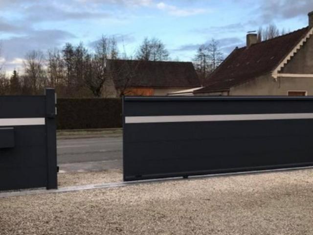 Portail coulissant Axihome 360 - art home alu avec lames de 360mm_0