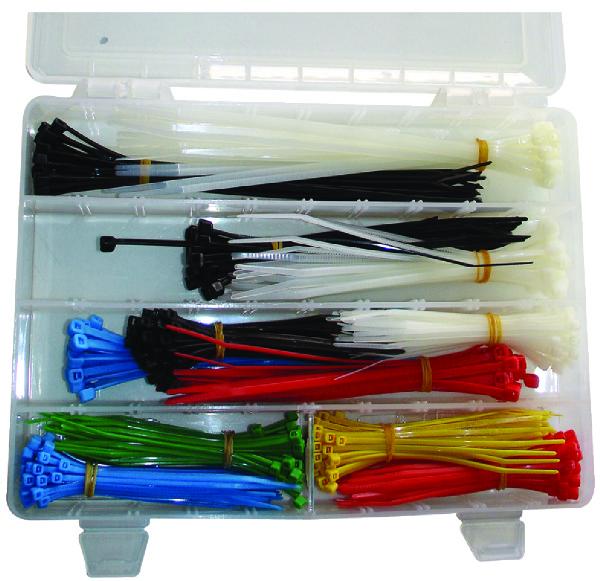 ASSORTIMENT DE 450 COLLIERS RILSAN