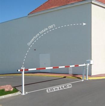 Barrière levante télescopique - largeur de 3,05 à 6,40m - aluminium et acier - finition blanche avec bandes rétroréfléchissantes_0