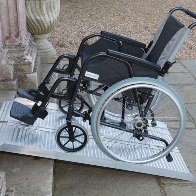 Rampe d'accès pliable éco - Aluminium antidérapant - 7 longueurs disponibles - Conforme à la réglementation PMR_0
