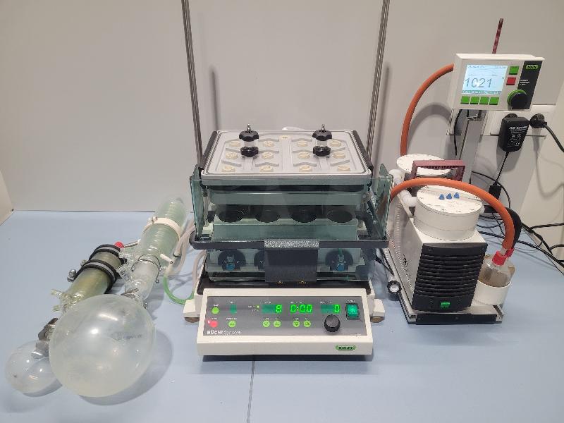 Plateforme BUCHI Syncore Q-101 + pompe à vide KNF + un controlleur de vide V-850_0
