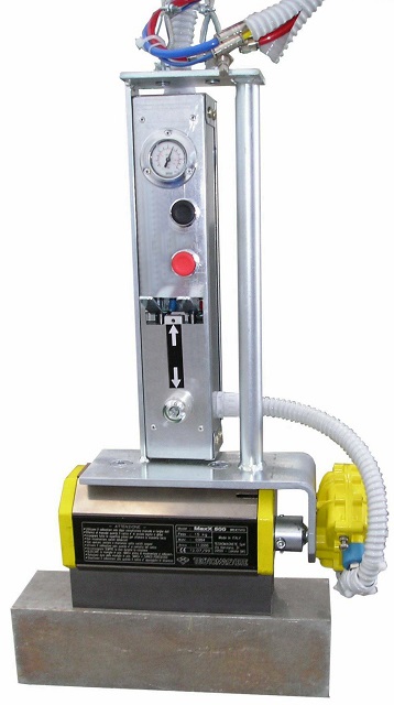 Manipulateur de bloc de métal Ingénitec - Potence pneumatique, équilibrage des charges jusqu'à 50kg_0