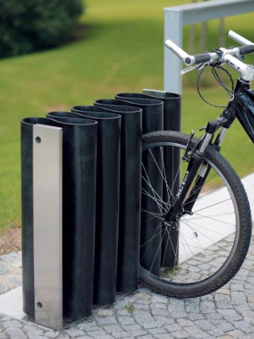 Meandre - appuis pour vélos - mmcité - matériaux : acier, acier inoxydable, caoutchouc_0