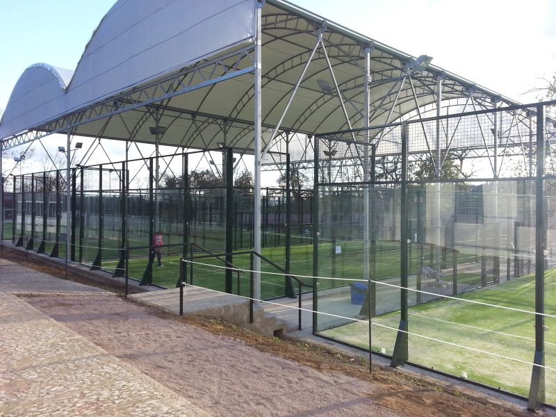 Couvertures de terrain de sport - rigan sports - pour terrains de padel_0